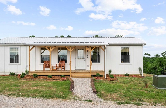 Lodge 125 at Eden Reserve—Safari Cabin Near Ark