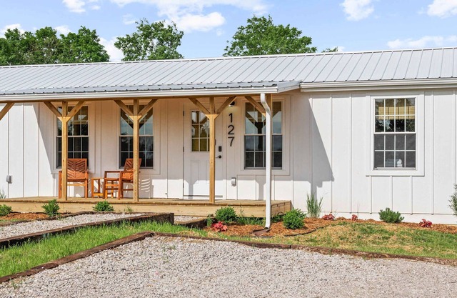 Lodge 127 at Eden Reserve—Safari Cabin Near Ark