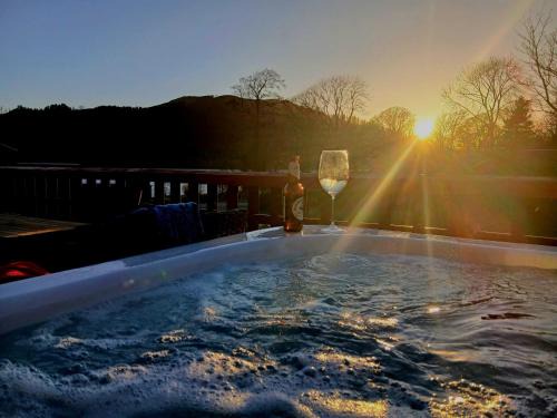 Lodge by the Lake - Lake District - Hot Tub