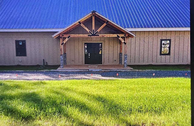 Lodge in Parrott, GA