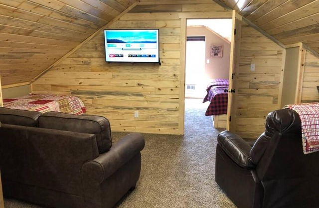 Loft, 25 min to Yellowstone