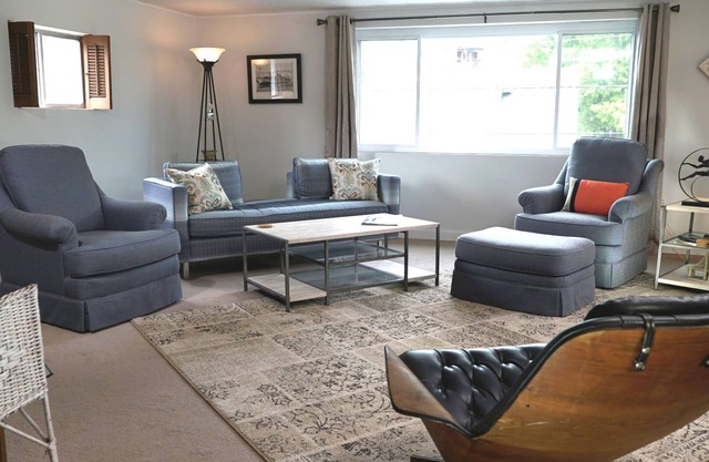 Loft Apartment Across De Semo Université Houch Field House. Walk To Events
