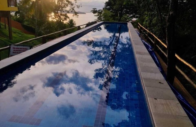 Appartement loft, avec piscine et vue mer!