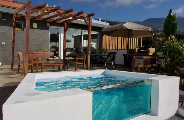 Loft à La Orotava, avec WiFi gratuit, climatisation, grande terrasse, vue sur la mer et la vallée