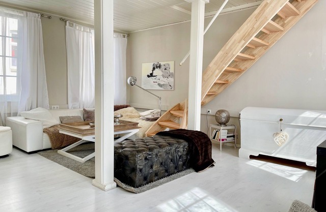 LOFT IN HUSUM AU COEUR DE HUSUM, maison rénovée de 125m2 dans la vieille ville historique