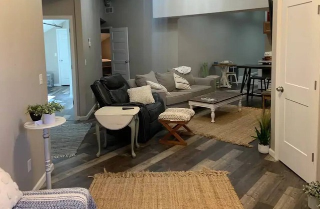 Loft in Mount Clemens VERY COOL