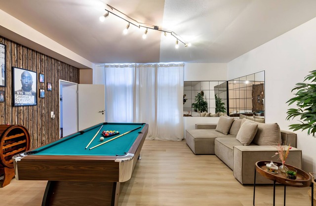 'Loft Mit Whirlpool, Sauna, Billard' avec jardin privé et Wi-Fi