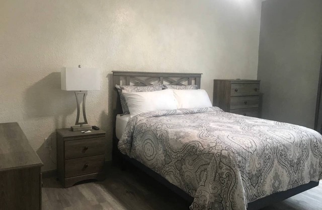 Loft # 3 sur 5 Chambre privée avec lit queen, 1 salle de bain