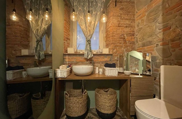 Loft situalto in the historic center on the ground floor.