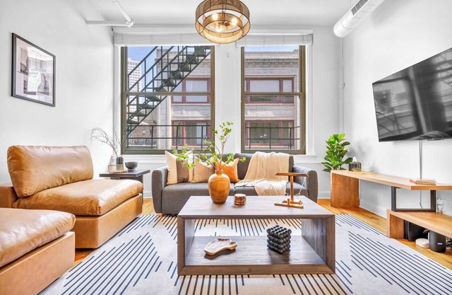 Lofts on E 4th | WALK TO CAVS | Sleeps 6