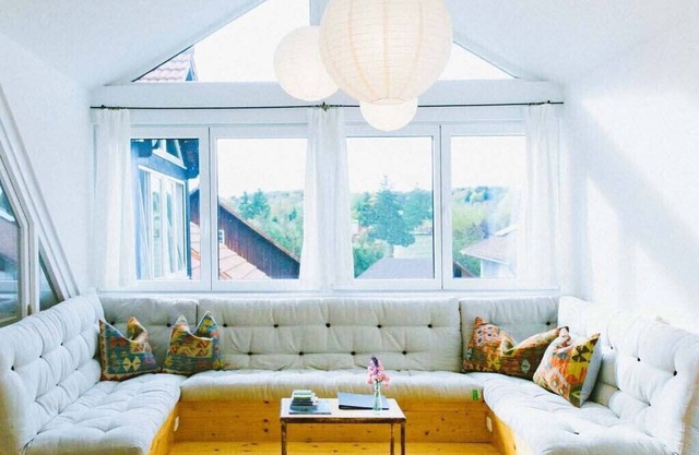 Appartement spacieux et spacieux avec une touche naturelle et vue sur le lac