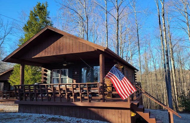 Log Cabin 8 with Hot Tub at Osborn Boat Ramp on Patoka Lake