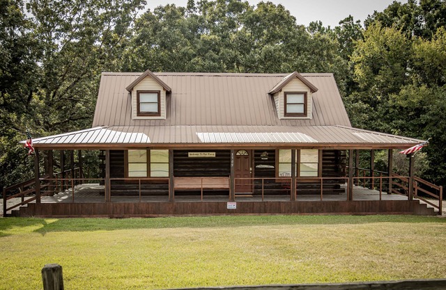 Log Cabin at Sardis Lake