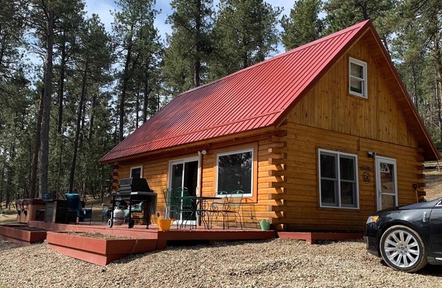 Log Cabin par Nemo près du rallye de Sturgis et de Deadwood. Chasse VTT moto