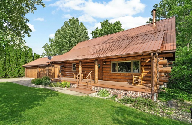 Riverside Log Cabin: King B+Hot Tub+Sauna