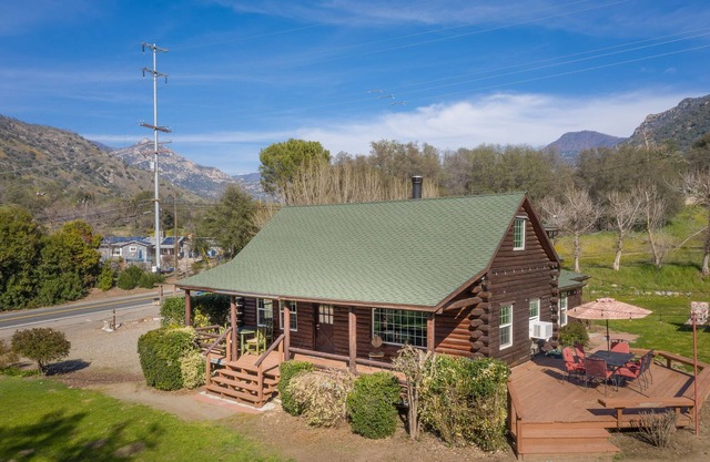 Log Cabin Living dans la Sierra Western!