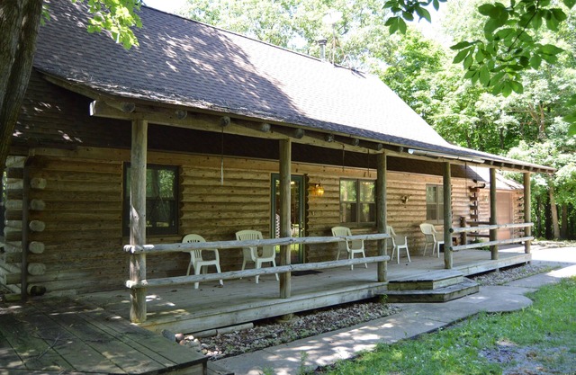 Cabane en rondins sur 25 acres