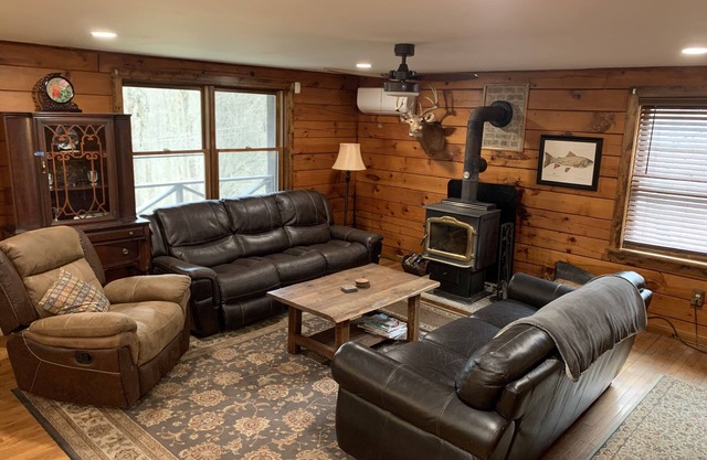 Log Cabin sur 63 acres: à quelques minutes de la zone de la mouche inférieure de Salmon River et des sentiers de VTT