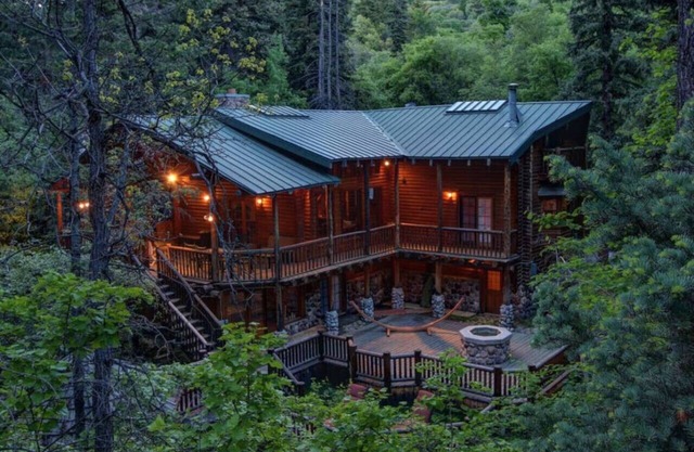 Superbe cabane en rondins - Parfait pour les retraites, les réunions de famille et les réunions de groupe