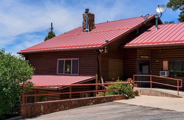 Cedar Canyon Retreat: Log Cabin près de Cedar City dans l'Utah
