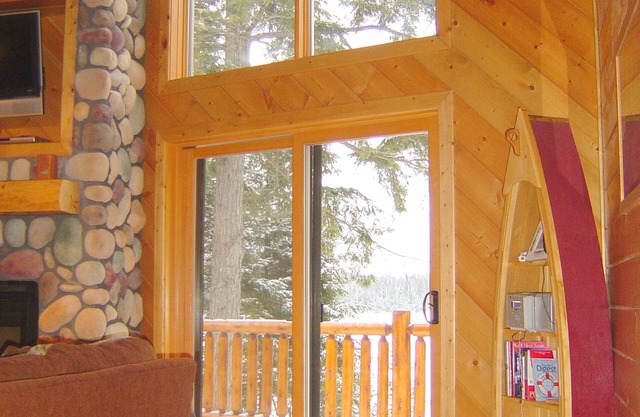 Log chalet lodge exécutif - enroulez autour du pont au bord du lac et gazebo sur 26 acres