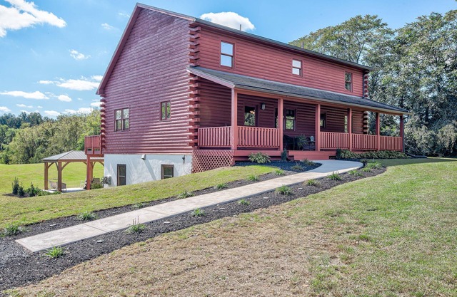 Log Home sur 8 acres près des attractions de Hershey
