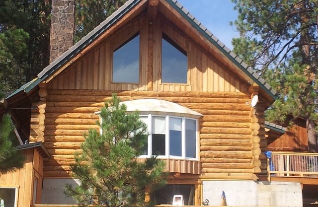 Connectez-vous à la maison sur la rivière Deschutes Bend, OR