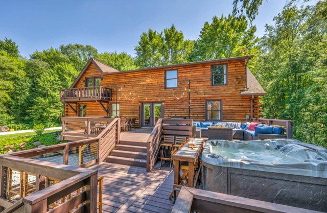 Log Home, Pvt Pond-Swim, Hot Tub