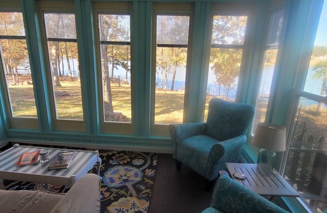 Logan Martin Lake Sun Room Lincoln, AL.