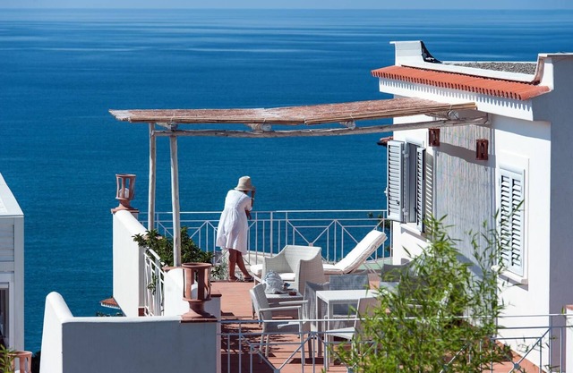 Loggia - Appartment with large sea view terrace and swimming pool
