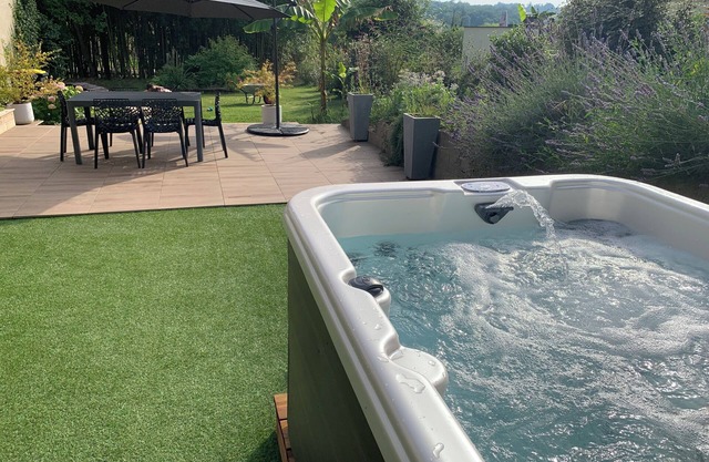 Logis Groly : Gîte 6 pers avec spa à la campagne proche de Montauban