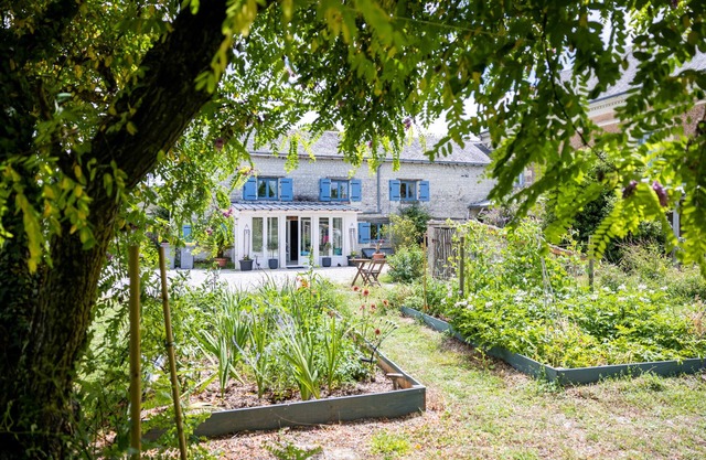 Loire Valley luxury gite with heated pool
