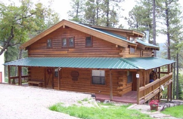 Lollygaggin' Lodge