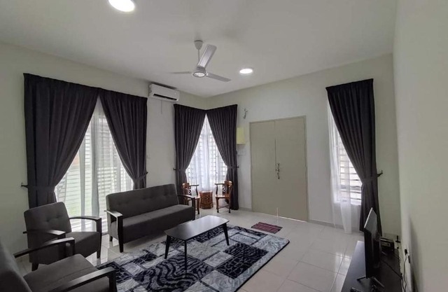 LOMPOI HOMESTAY Islam Guest