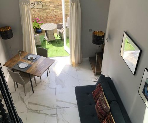 London-Apartment-Sleeps2-PrivateEntrance