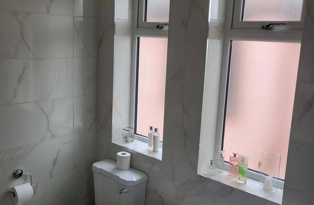 London Getaway - 20mins from Central London