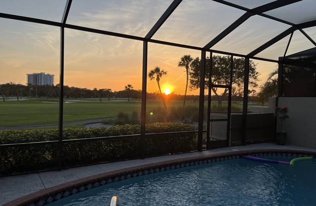 Longboat Key home rental w/ PRIVATE Pool & 1 minute to private beach access!