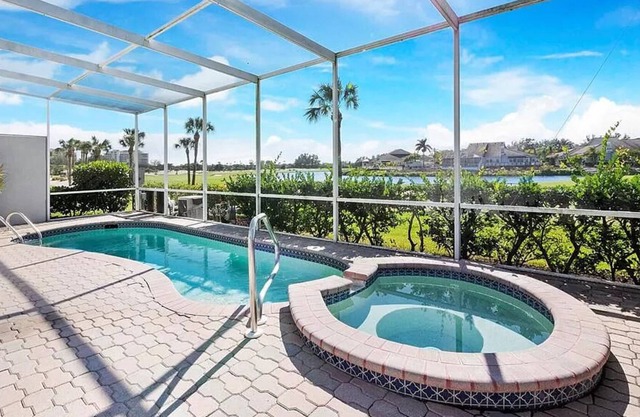 Longboat Key Oasis, golf course water views, pool, hottub