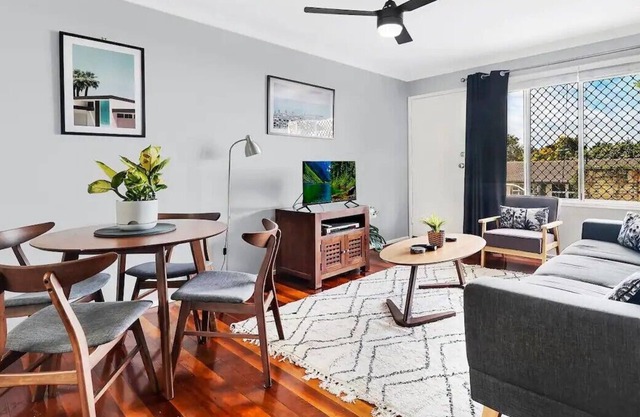 2BR Apartment - Great Location And Fast Wifi