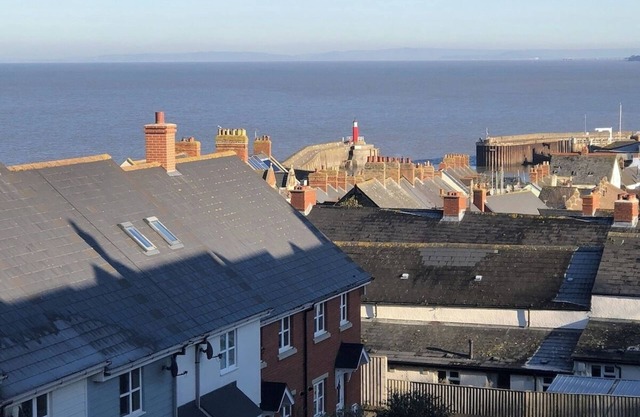Lorna Doone, modern coastal townhouse in Watchet