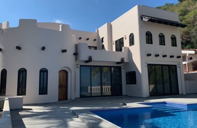 Belle Casa sur la plage. À Los Ayala
