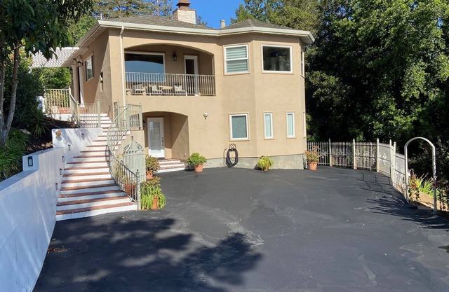Los Gatos Mountain, beautiful Corporate Spanish Villa. Rent per month or more