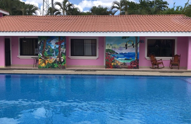Los Palmas one bedroom ,Pool,walk downtown and beach
