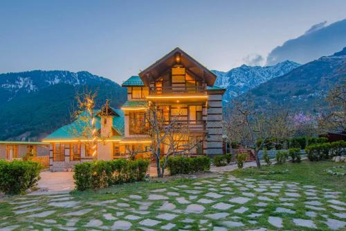 Lost in the Alps by VEO - Part of StayVista
