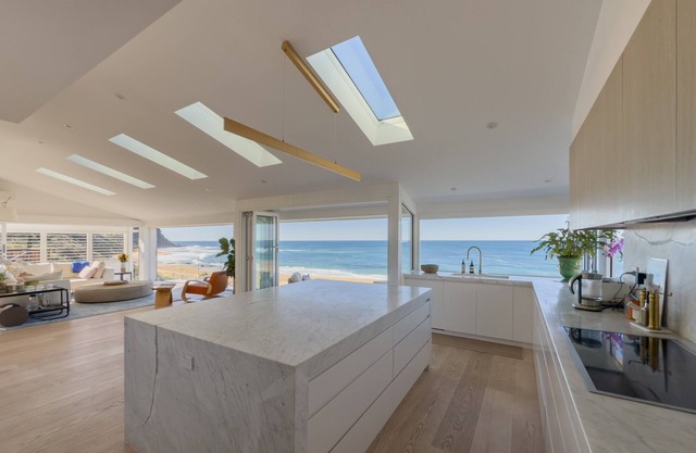 Loulou Beach House Elegance – Pool, View & Beach