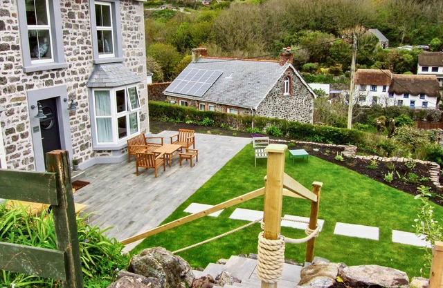 LOUVAIN, family friendly, luxury holiday cottage in Ruan Minor