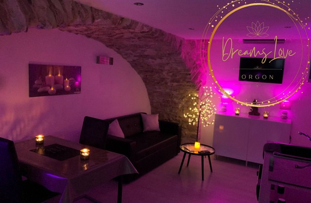 Appartement Love Room avec jacuzzi et hammam privatisé lieu insolite en amoureux