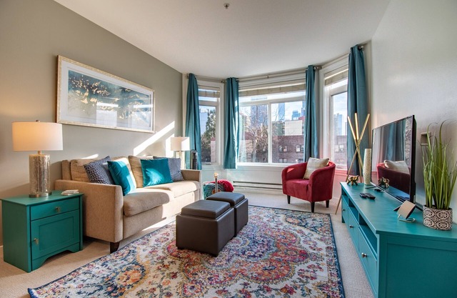 Lovely 1 Bd in Heart of Seattle!
