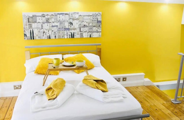 Lovely 1-Bed Mezzaine Apartment in Nottingham