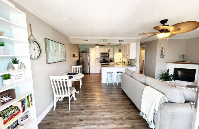 Lovely 1 Bedroom Condo with Pool Ocean Isle Beach